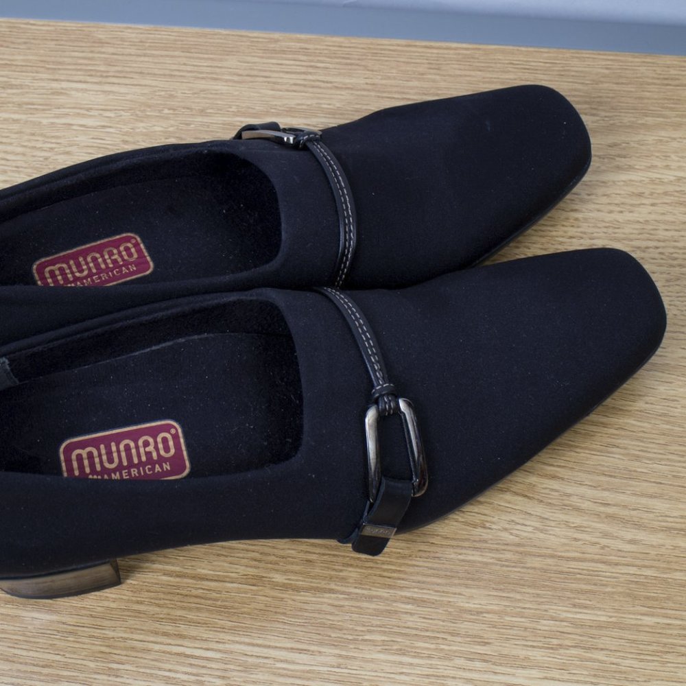 Munro Cindi Black Pump 8 Ss Super Slim View 4
